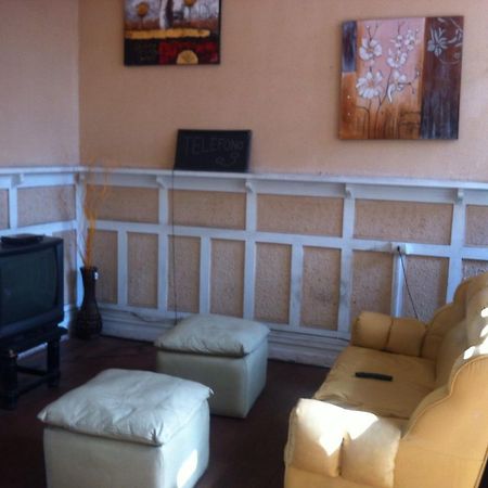 Hostal Chacabuco Santiago Exterior photo